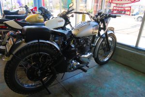 A 1952 Triumph Trophy.... Totally a dream bike of mine!